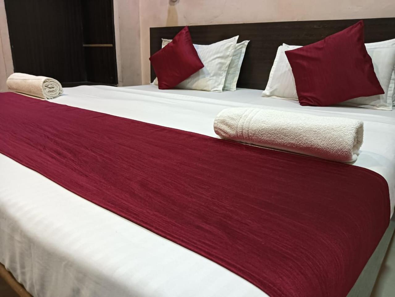 Shree Krishna Hotel Inn Varanasi Exterior photo